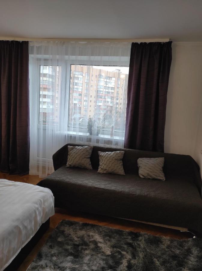 Comfortable Apartments In Centre With 3 Bedrooms Rivne Exteriér fotografie