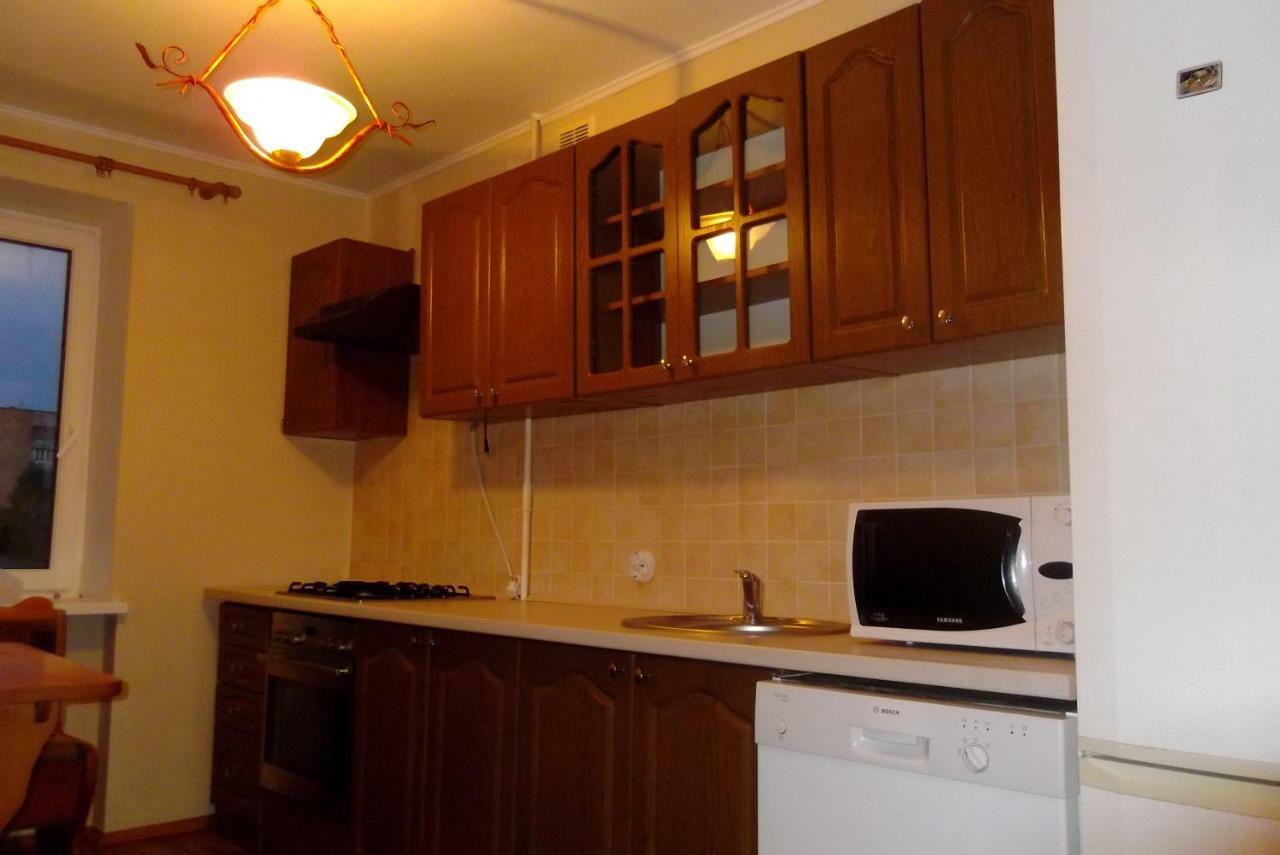 Comfortable Apartments In Centre With 3 Bedrooms Rivne Exteriér fotografie